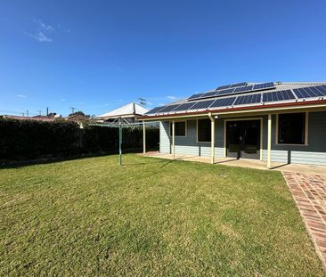 Stunning Federation Cottage - Photo 6