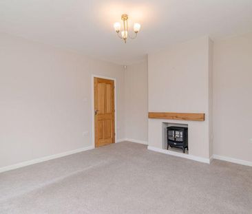 2 bedroom semi-detached bungalow to rent - Photo 4