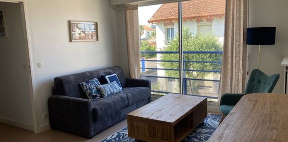 Location Appartement 2 pièces 58m² LA ROCHELLE 17000 - Photo 2