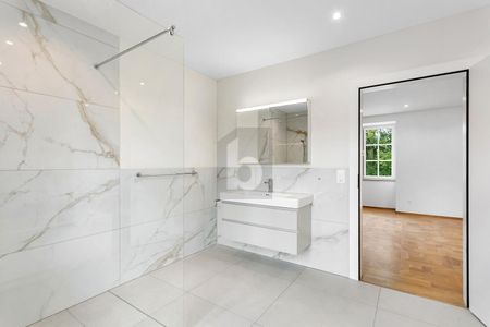 KÖNIGLICH IM SCHLOSS WOHNEN - Photo 2