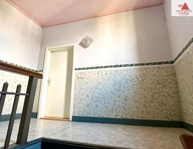 Wohnen direkt im Zentrum der Großen Kreisstadt Annaberg-Buchholz - 3-Raum-Wohnung im Dachgeschoss! - Foto 1