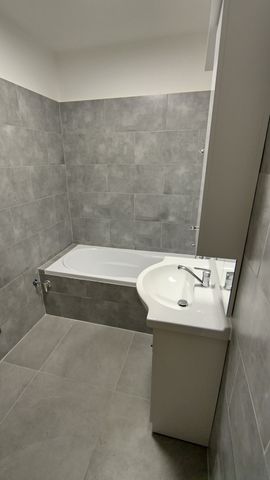 Pronájem bytu 1+kk a garsoniéry 29 m² - Fotografie 3