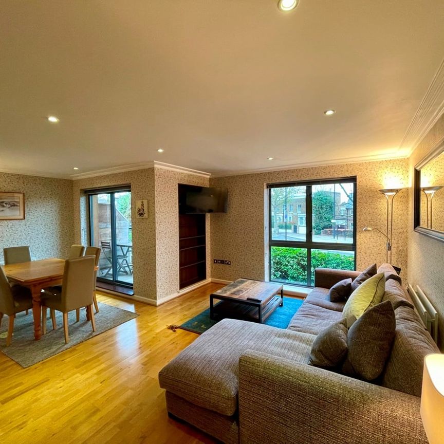 2 Bed Flat, Goldhawk Road, W6 - Photo 1