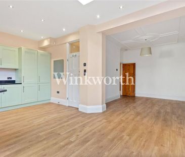 4 bedroom semi-detached house to rent - Photo 2