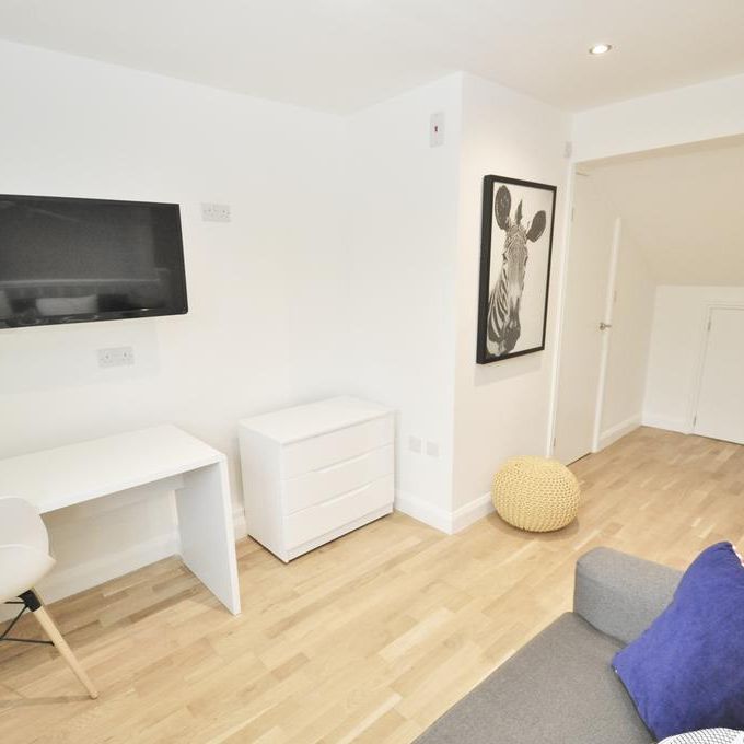 1 bedroom in a house share to rent - Photo 1