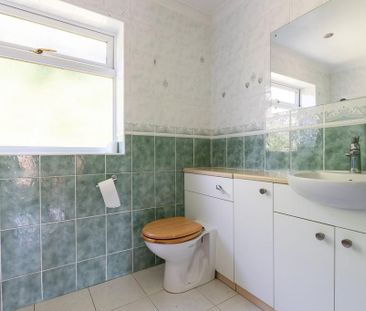 3 bedroom detached house to rent - Photo 4