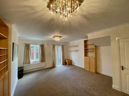 3 bedroom terraced house to rent - Photo 2