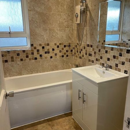 Room in a Shared Flat, Shore House, SW8 - Photo 3