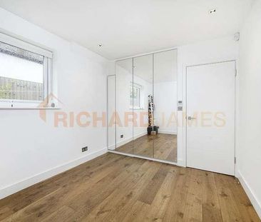 Goodwyn Avenue, Mill Hill, NW7 - Photo 3