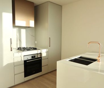 Contemporary PEAK Apartment - Photo 6