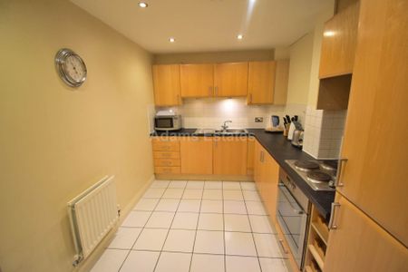 Price £1,250 pcm - Under Offer - Photo 4