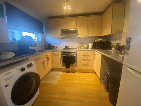 Taranto Road, SO16 - Photo 4