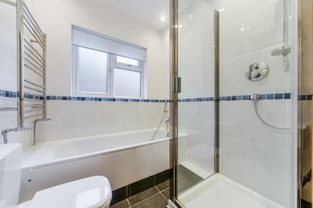 2 bedroom maisonette to rent - Photo 5