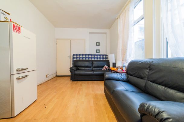 Lisvane Street, Cathays - Photo 1