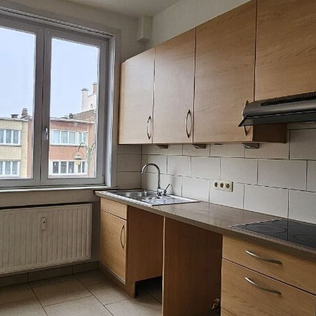 Appartement te huur in Laken voor € 1.050 met 2 slaapkamers - Foto 1