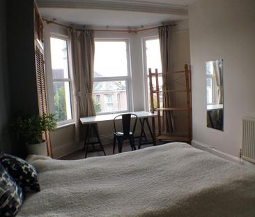 6 bedroom terraced house to rent - Photo 4