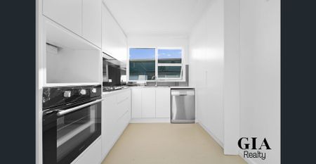 Spacious Family Home for Lease – Ideal Location! - Photo 4