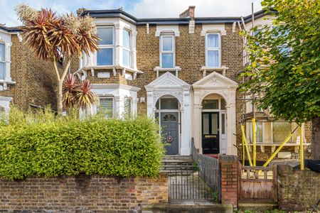 Hither Green Lane, London, SE13 - Photo 5