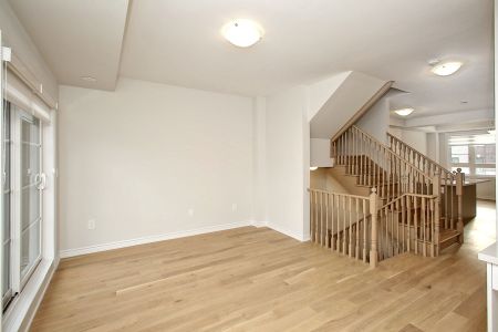 For Lease - 5893 Saigon Street, Mississauga, Ontario - Photo 2