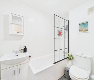 11 Oaklands Road, Bromley, BR1, London - Photo 4