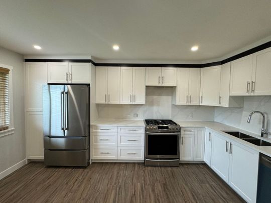 Fully Renovated Home! - Photo 1