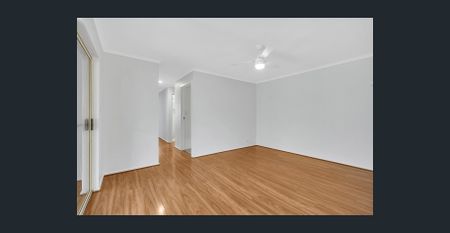 Hi, I’m light-filled, low-maintenance living with everything you need for everyday comfort - Photo 5