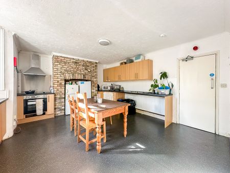 Room 10, Bateman Street, Cambridge - Photo 5