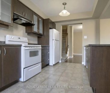 2092 MADRID AVENUE - Photo 2