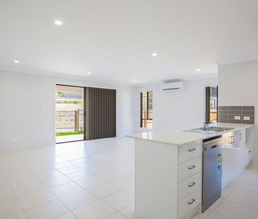 $680 per week / $2,720 Bond - Photo 4