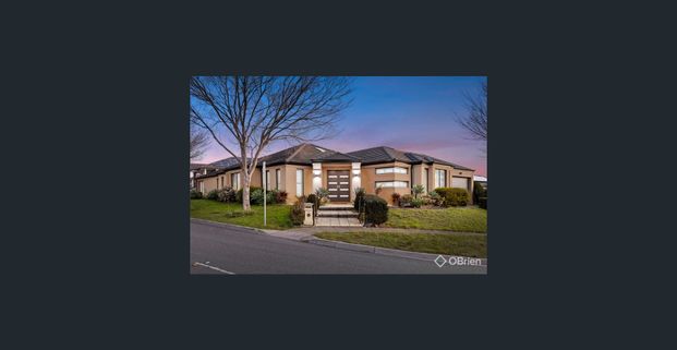 Stylish Family Retreat in a Sought-After Lynbrook Location - Photo 1