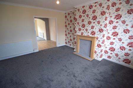To Let 3 Bed Semi-Detached House - Photo 5