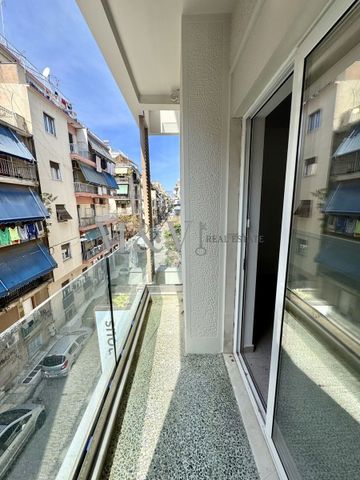 Studio/Γκαρσονιέρα για ενοικίαση Πλατεία Αττικής (Αττική) - Photo 3