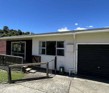 Freshly Updated 2 Bedroom Home Close to Schools and City - Ready Soon! - Photo 5