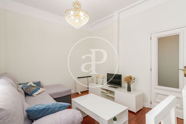 Flat for rent in Calle Embajadores - Photo 1