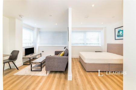 Studio to rent - Photo 3