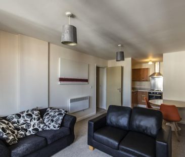 2 bedroom apartment to rent - Photo 4