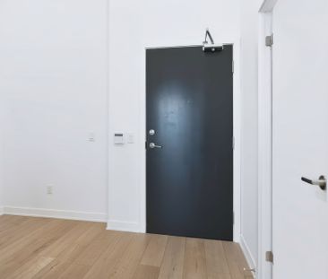 For Lease - 10 Honeycrisp Crescent Unit# 1816, Vaughan, Ontario - Photo 5