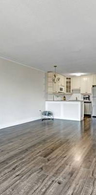 Beautiful Spacious 1 Bedroom Apartment In Vancouver - Photo 1