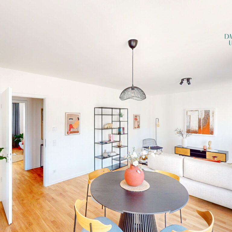 Mietpreisgedämpfte Wohnung! Familienfreundliche 4-Zimmer-Wohnung mit Balkon und zwei Bädern - Photo 1