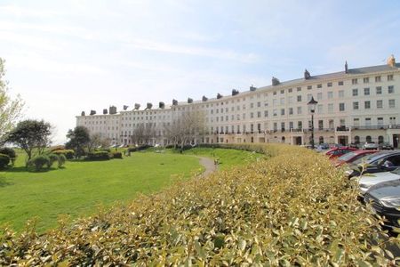 Adelaide Crescent, Hove, BN3 2JH - Photo 3