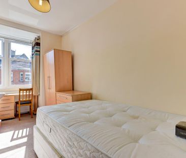 6 bedroom house to rent - Photo 5