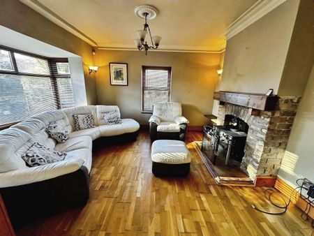 3 bedroom semi-detached house to rent - Photo 2