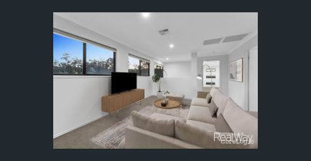 Spacious Family home in Prime Location - BREAK LEASE Price Increase from Feb 2026 to $760 PerWeek - Photo 5