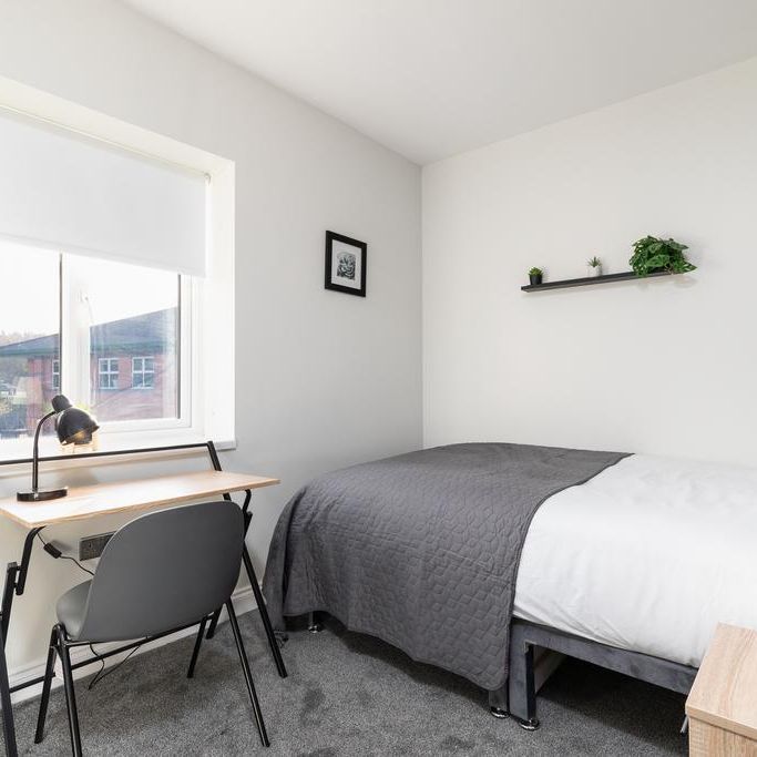 1 bedroom in a house share to rent - Photo 1