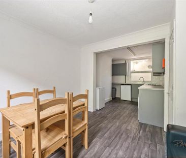 4 bedroom terraced house to rent - Photo 2