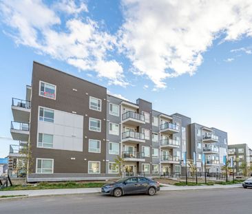 2412-33 Carringham Gate Nw - Photo 1