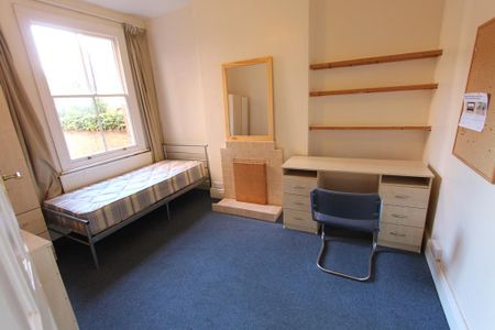 5 bedroom flat to rent - Photo 2