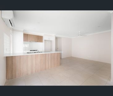 1/10 Brushworth Dr, Edgeworth, NSW 2285 - Photo 3