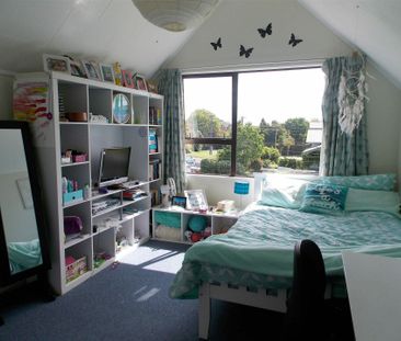 3 Bedroom - 2 Storey - Carport - Photo 6