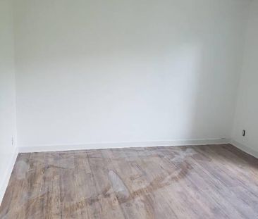 LOGEMENT 5 ½ À LOUER - TRÈS GRAND-APPARTEMENT - STYLE CONDO - Photo 1
